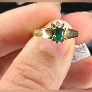 Sokid 10k gold emerald and diamonds